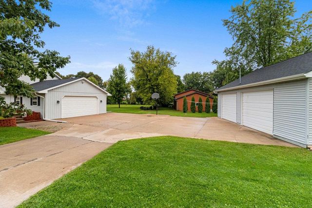 W9322 OAKWOOD DRIVE, Hortonville, WI 54944
