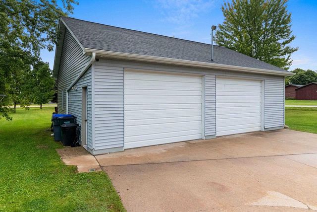 W9322 OAKWOOD DRIVE, Hortonville, WI 54944