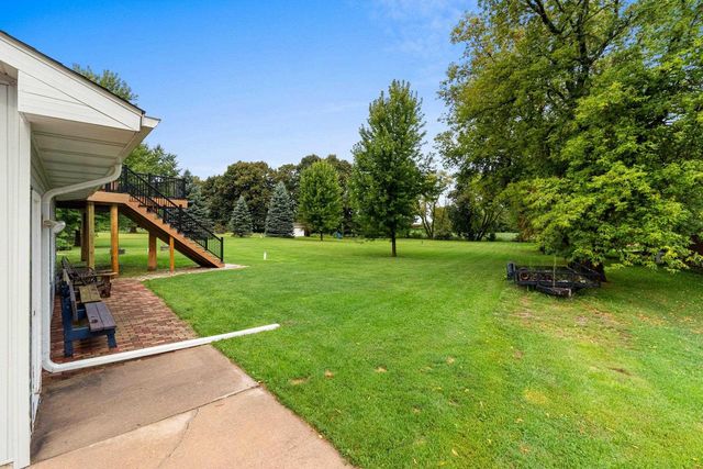 W9322 OAKWOOD DRIVE, Hortonville, WI 54944