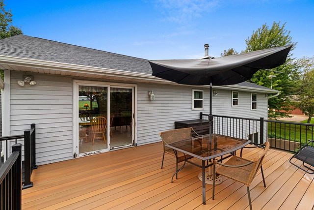 W9322 OAKWOOD DRIVE, Hortonville, WI 54944