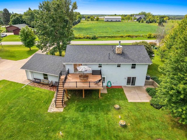 W9322 OAKWOOD DRIVE, Hortonville, WI 54944
