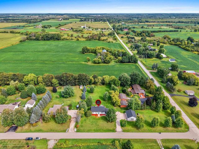 W9322 OAKWOOD DRIVE, Hortonville, WI 54944