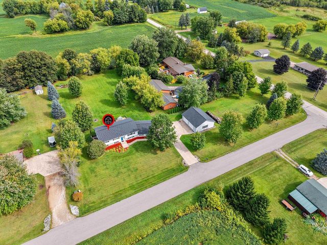 W9322 OAKWOOD DRIVE, Hortonville, WI 54944