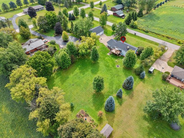 W9322 OAKWOOD DRIVE, Hortonville, WI 54944