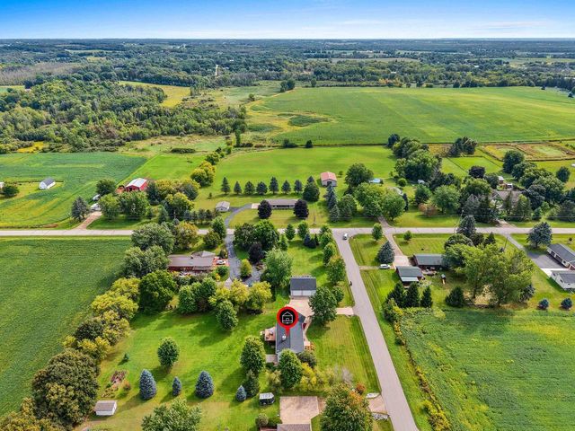 W9322 OAKWOOD DRIVE, Hortonville, WI 54944