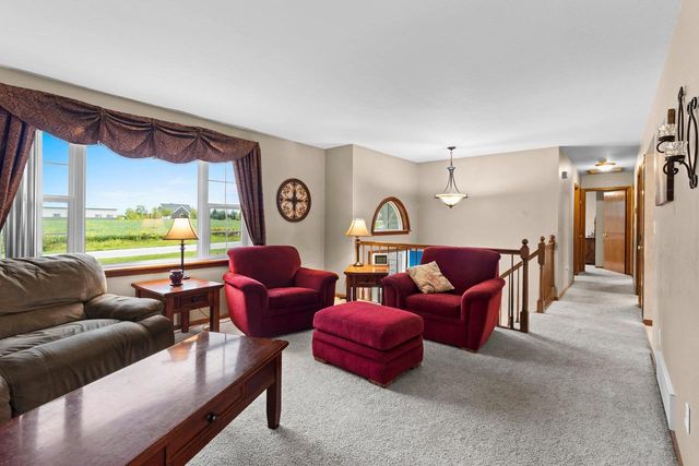 W9322 OAKWOOD DRIVE, Hortonville, WI 54944
