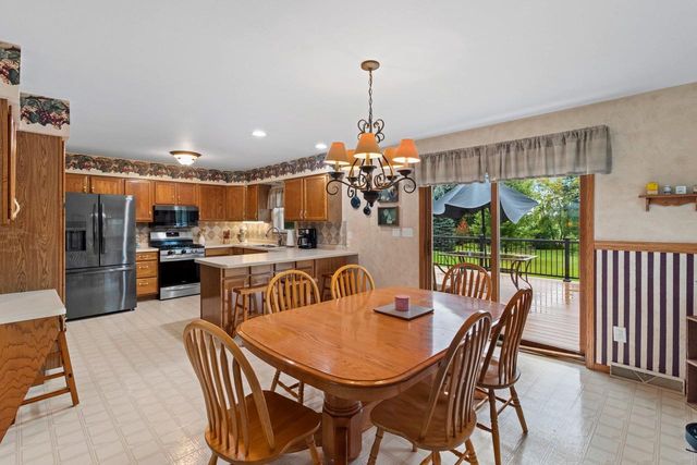 W9322 OAKWOOD DRIVE, Hortonville, WI 54944