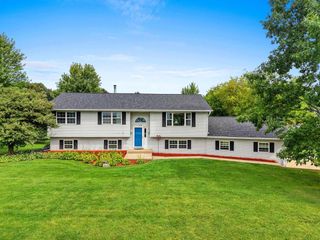 W9322 OAKWOOD DRIVE, Hortonville, WI 54944