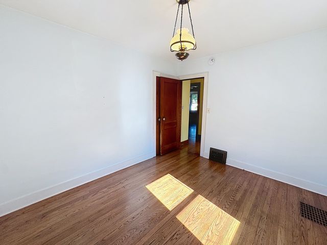 166 16th Avenue, East Moline, IL 61244