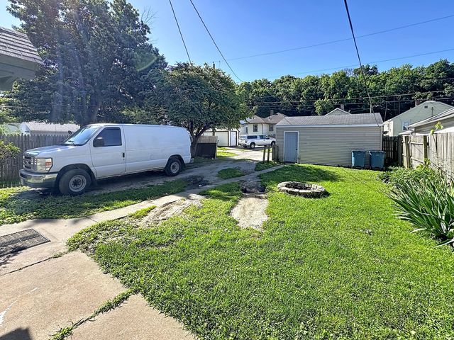 166 16th Avenue, East Moline, IL 61244