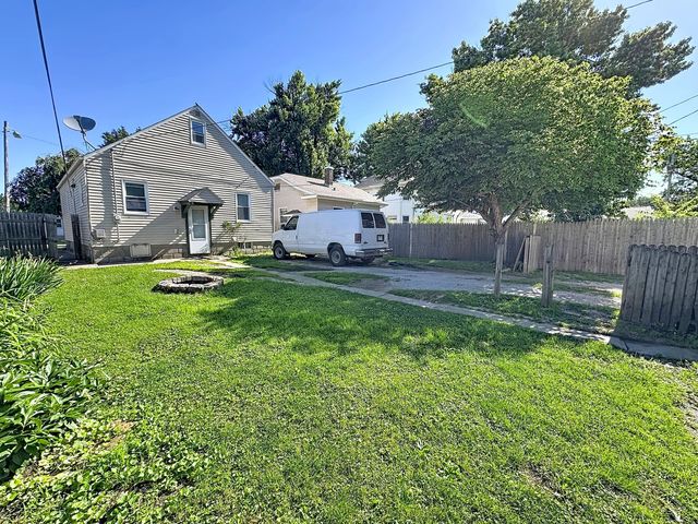 166 16th Avenue, East Moline, IL 61244