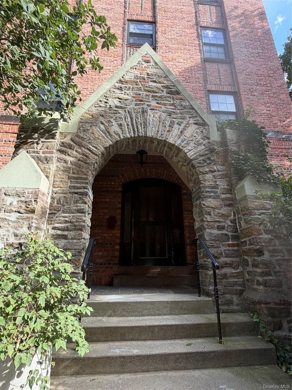 828 Bronx River Road 1AD, Bronxville, NY 10708 — exterior