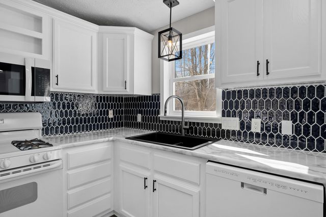 1150 42nd Street, Cheshire Twp, MI 49010