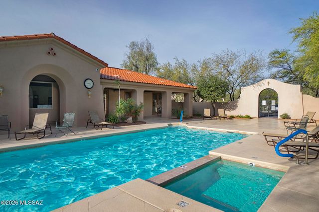 5149 N Pinnacle Point Drive, Tucson, AZ 85749