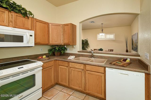 5149 N Pinnacle Point Drive, Tucson, AZ 85749