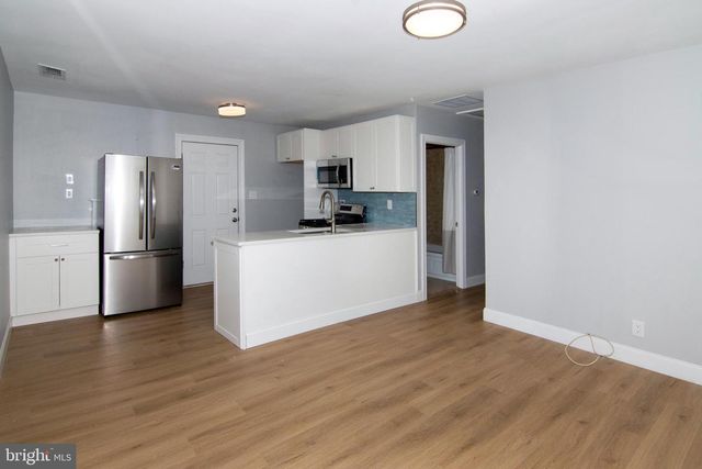 30 PINETREE DR, Villas, NJ 08251