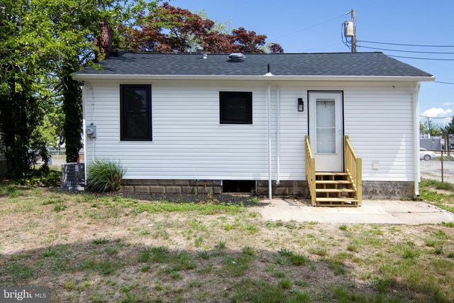 30 PINETREE DR, Villas, NJ 08251