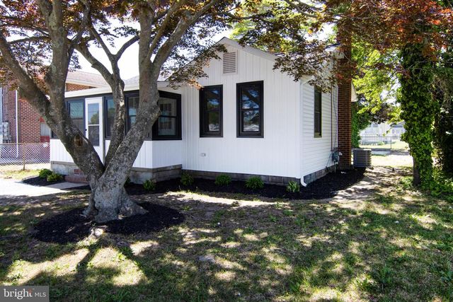 30 PINETREE DR, Villas, NJ 08251