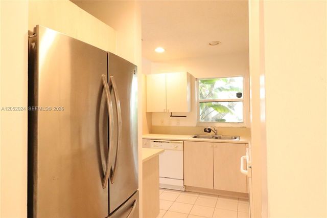 9990 NW 19th Pl 9990, Sunrise, FL 33322