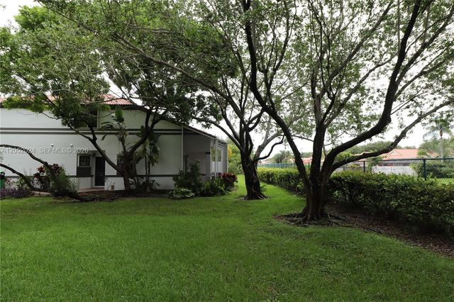 9990 NW 19th Pl 9990, Sunrise, FL 33322