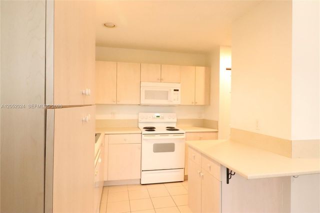 9990 NW 19th Pl 9990, Sunrise, FL 33322