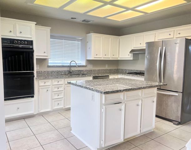 8223 Ryan Park Drive, Houston, TX 77095