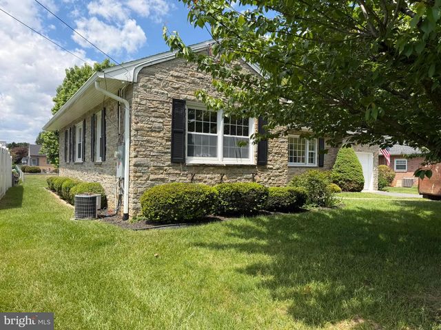 175 ORCHARD CIRCLE, Greencastle, PA 17225