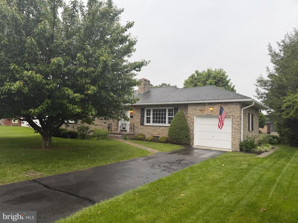 175 ORCHARD CIRCLE, Greencastle, PA 17225