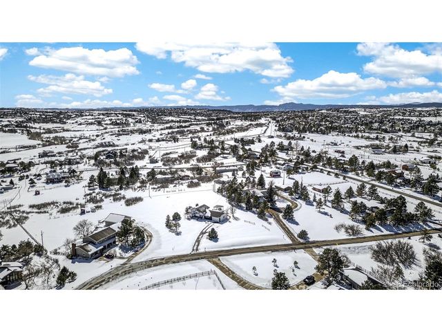 9232 N Surrey Dr, Castle Rock, CO 80108