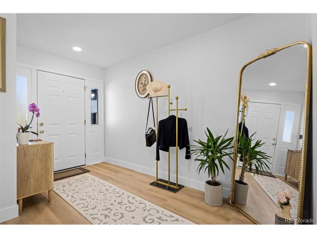 9232 N Surrey Dr, Castle Rock, CO 80108