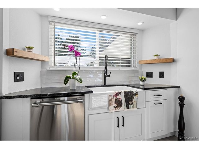 9232 N Surrey Dr, Castle Rock, CO 80108