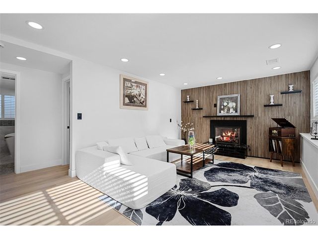 9232 N Surrey Dr, Castle Rock, CO 80108