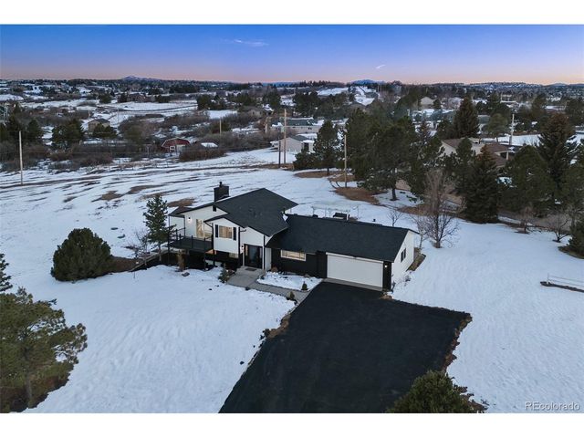 9232 N Surrey Dr, Castle Rock, CO 80108