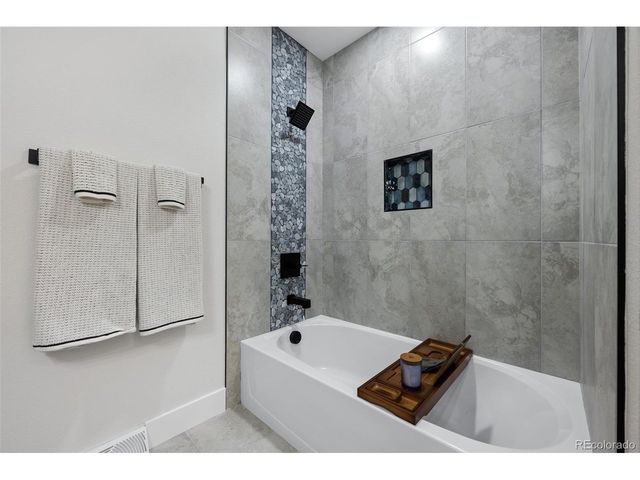 9232 N Surrey Dr, Castle Rock, CO 80108