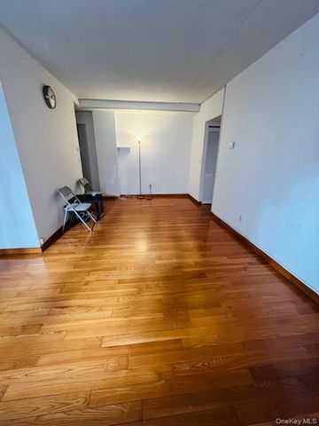 147-20 35 Avenue 2F, Flushing, NY 11354