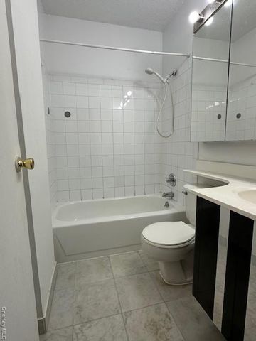 147-20 35 Avenue 2F, Flushing, NY 11354