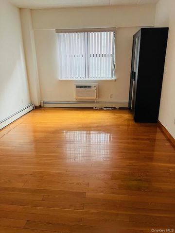 147-20 35 Avenue 2F, Flushing, NY 11354