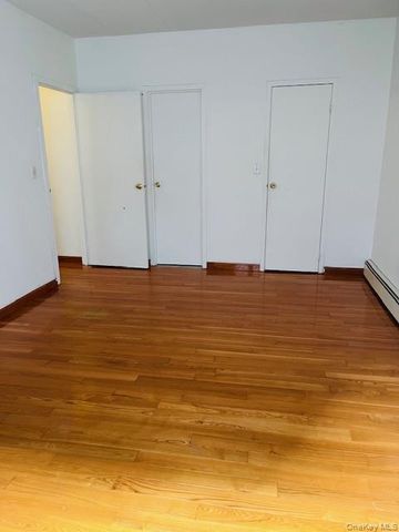 147-20 35 Avenue 2F, Flushing, NY 11354