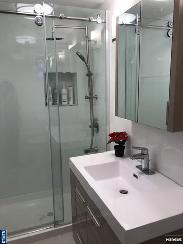 241 Bellemeade Avenue, Fort Lee, NJ 07024