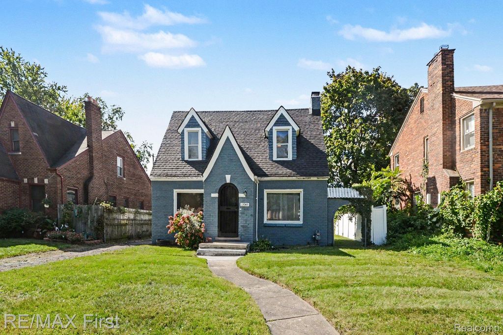 13945 Grandmont Avenue, Detroit, MI 48227