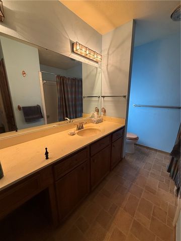 6105 Pebble Beach Dr, Corpus Christi, TX 78413