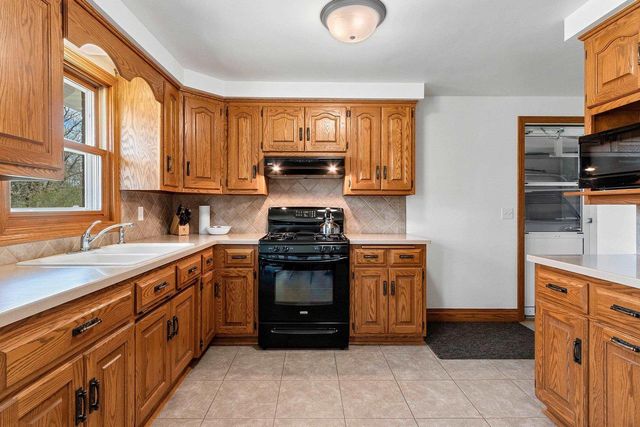 1768 NORTH ROAD, Ashwaubenon, WI 54313
