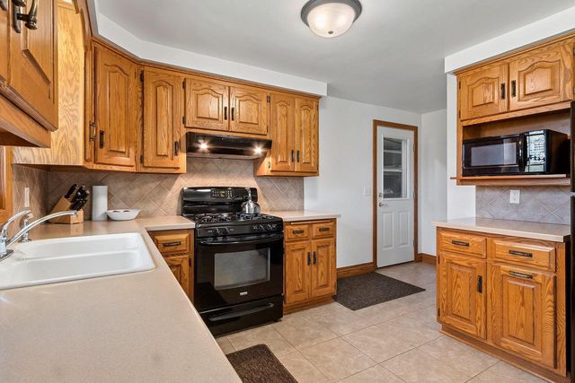 1768 NORTH ROAD, Ashwaubenon, WI 54313