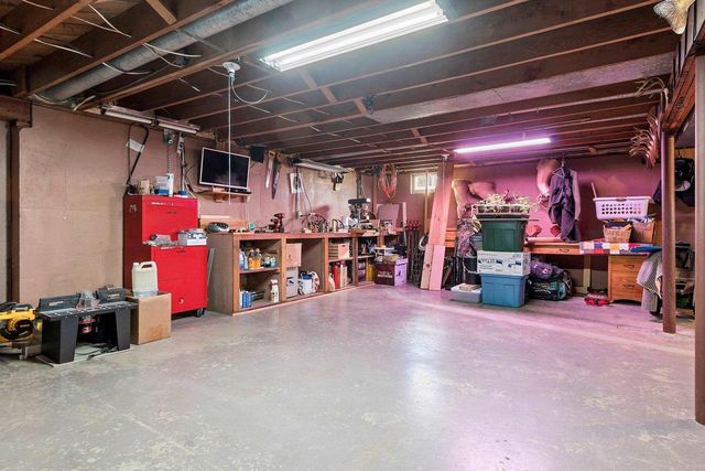 1768 NORTH ROAD, Ashwaubenon, WI 54313