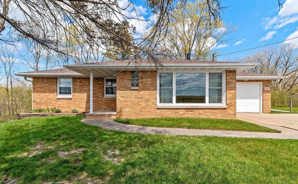 1768 NORTH ROAD, Ashwaubenon, WI 54313