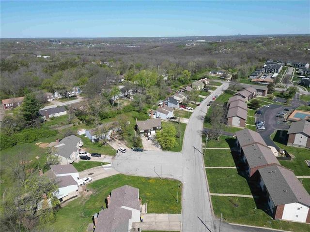 11218-11220 College Avenue, Kansas City, MO 64137