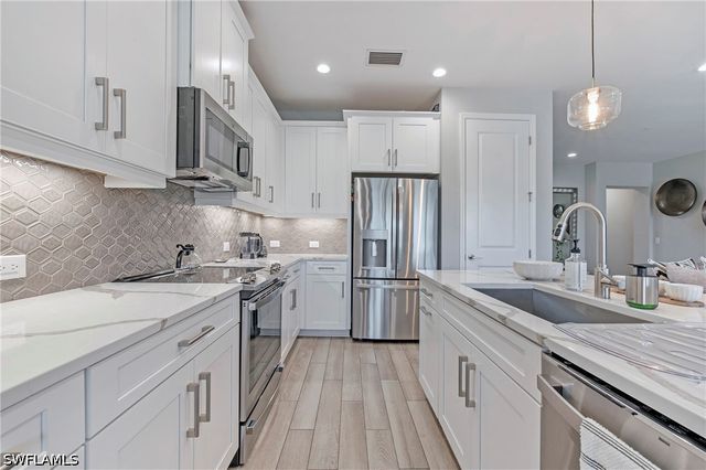 2555 Seychelles DR 407, Naples, FL 34112