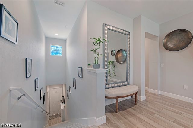 2555 Seychelles DR 407, Naples, FL 34112