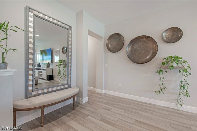 2555 Seychelles DR 407, Naples, FL 34112