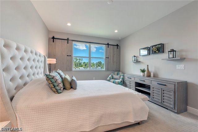 2555 Seychelles DR 407, Naples, FL 34112